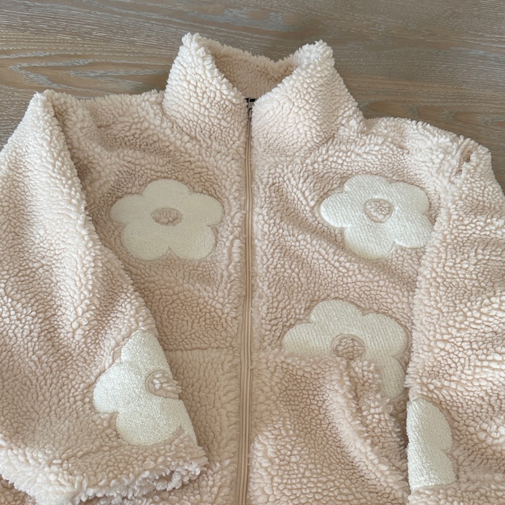 Mark Edward’s Floral Fleece Teddy Jacket - Picture 3 of 7